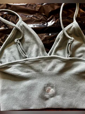 ALO YOGA Define Luxe V Neck Bra size M Sage Green Gym Run Workout thumbnail 2
