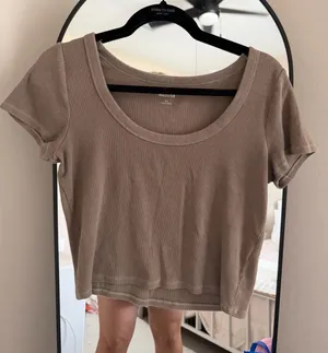 Hollister Scoop Neck Short Sleeve Top - Brown Taupe thumbnail 1