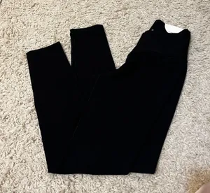 Aerie Offline By Black Waffle Print Cross Over Leggings Size Small thumbnail 1