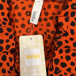 Valija “Harvard Pant” – NWT – Small – Orange + Black Dot Print Wide Leg Pants thumbnail 3