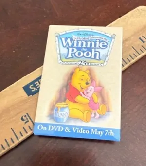 Vintage Winnie the Pooh Brooch thumbnail 1