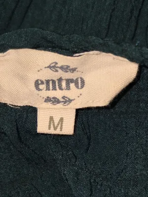 Entro Short Sleeve Hunter Green Blouse Size Medium thumbnail 3