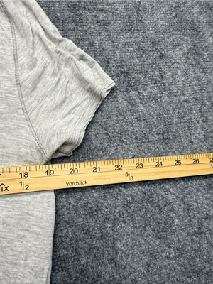 We the Free Womans XS Light Gray V-Neck Pocket Tee Shirt thumbnail 4