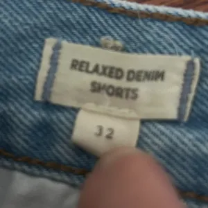 Madewell Relaxed Denim Shorts Cedarcroft Wash Size 32" Size 14 thumbnail 7