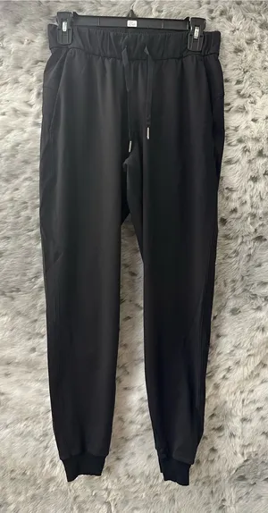 498. Lululemon On The Fly joggers sz 4 thumbnail 1