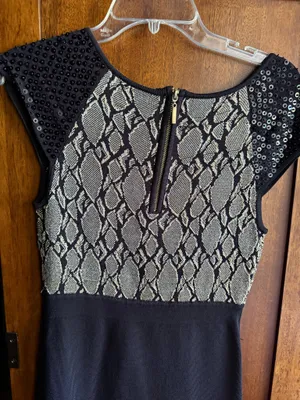 Black/gold sequin dress in size small. thumbnail 3