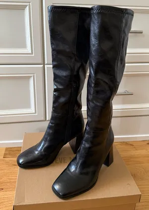 Steve Madden Leather Boots thumbnail 1