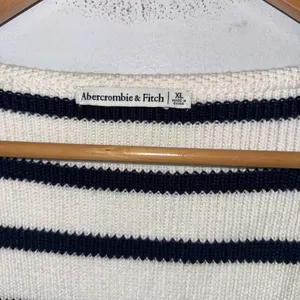NWT Abercrombie & Fitch‎ Sweater Vest Navy White Striped Knit Button Up XL thumbnail 4
