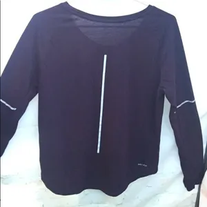 Women’s Nike Dri-FIT Reflective Running Long Sleeve Crew Shirt thumbnail 5