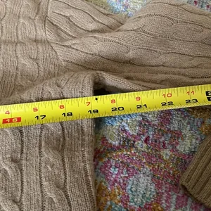 Ralph Lauren sweater in excellent cond thumbnail 3
