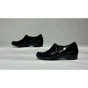 Clarks Collection Black Snakeskin Wedge Loafers Size 9 thumbnail 4