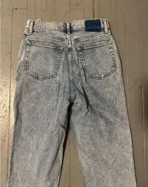 Abercrombie & Fitch The 90s Straight Ultra High Rise Jeans thumbnail 6