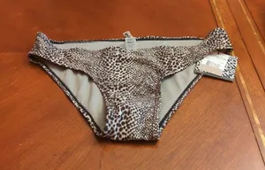 HOT KISS Women’s Swimsuit Bikini Bottom M Floral Belt Detail New With Tags thumbnail 1