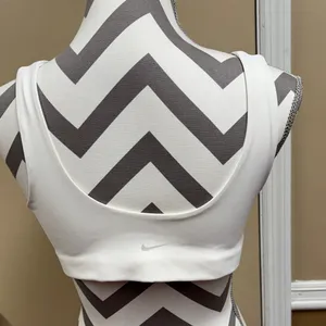 Nike crop top, sports bra thumbnail 2