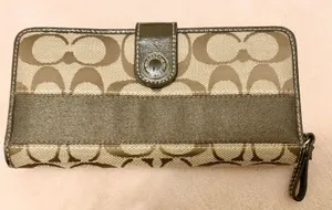 Coach Wallet thumbnail 1