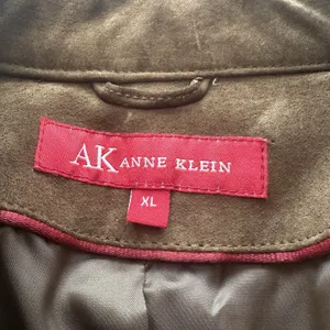 VTG Anne Klein Y2K XL Suede Leather Button Up Jacket chocolate Brown thumbnail 3