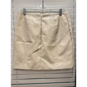 NEW Bagatelle Collection Mini Skirt Women L Cream Faux Leather Stitched Modern thumbnail 6