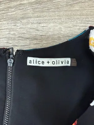 Alice + Olivia Patty V‎ Neck Dress size xs thumbnail 6