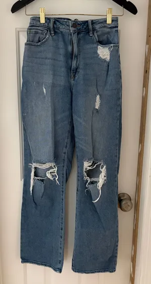 Hollister Ultra High-Rise Dad Ripped Jeans thumbnail 1