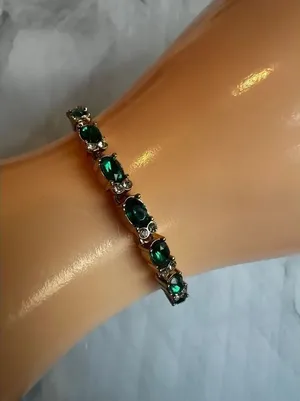 Emerald Green Rhinestone Tennis Bracelet Gold Tone thumbnail 1