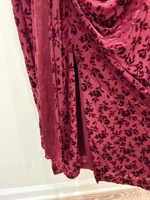 Taylor maroon velvet dress Red Size 8 thumbnail 3