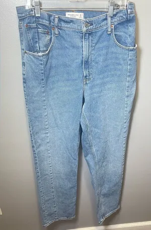 Abercrombie & Fitch The ‘90s Straight Ultra‎ High Rise Jeans Blue Size 32/14R thumbnail 1