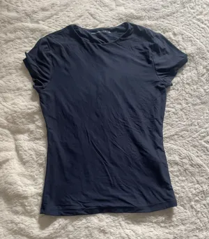 Abercrombie & Fitch Soft Matte Seamless Tuckable Baby Tee thumbnail 1