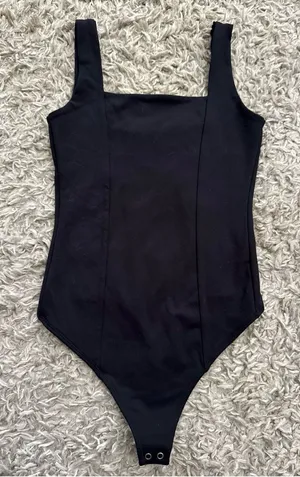 ABERCROMBIE & FITCH XS ✨ tank top bodysuit solid black excellent condition thumbnail 1