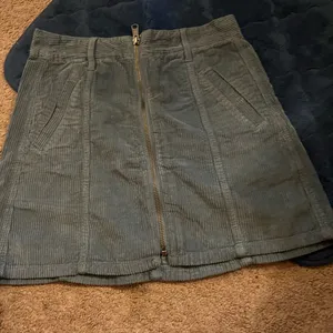 american eagle corduroy mini skirt‎ 00 thumbnail 3