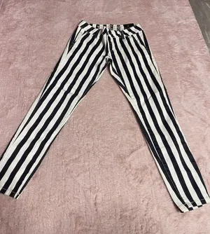 Women's/Juniors V.I.P. Black & White Stripe Size‎ 1/2 New I0200 thumbnail 1