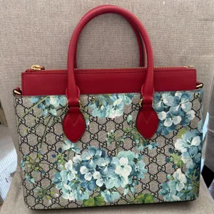 EUC Gucci GG Supreme Monogram Medium Blooms Zip Top Two Way Tote thumbnail 1