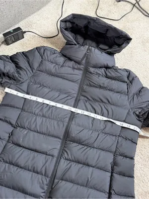 Uniqlo Women’s Ultra Light Down Long Coat Hooded in Black L thumbnail 12