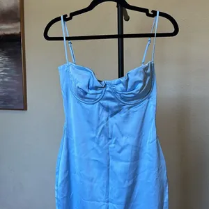 House of CB Jamiah Satin Midi‎ Dress NWOT size XS regular cup thumbnail 4