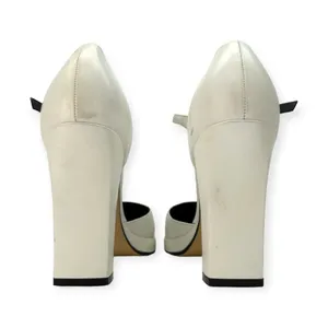 Andrea Coleccion | Size 8 | White Leather Round Toe Chunky 4 Inch High Heel Pump thumbnail 3