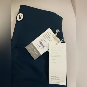 Vuori NWT Chilled Out 7/8 Leggings Color Ink Navy High Rise 27” Size S thumbnail 8