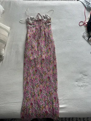 Princess Polly Floral Pink Spaghetti-Strap Maxi Dress thumbnail 2