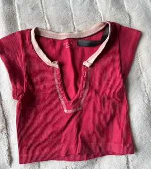 Go For Gold Urban Outfitters Top thumbnail 1
