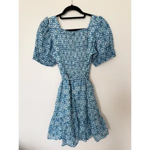 English Factory Mini Blue Dress Square Neck Size Medium Tie Front NEW thumbnail 4