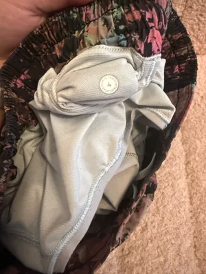 Lululemon Shorts Hotty Hot High-Rise 4" thumbnail 3