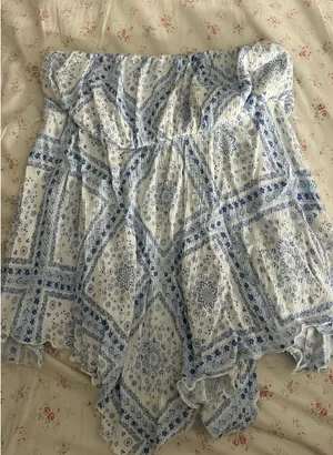 Hollister Strapless Bandana Top thumbnail 2