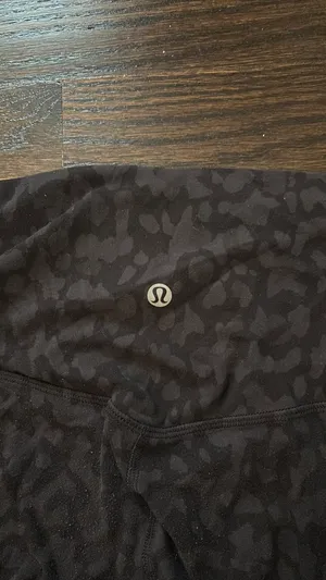 Cheetah Lululemon Leggings Align 28" thumbnail 4