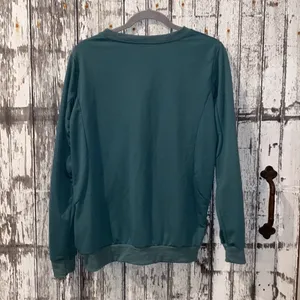Yellowstone Dutton Ranch green gold top sweatshirt Size M thumbnail 4
