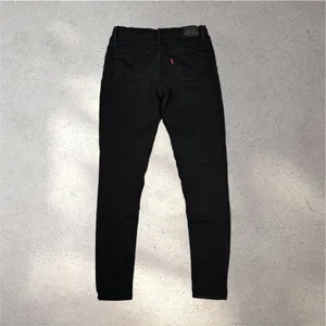 Levi’s 710 Super Skinny Jeans Women’s 14 Black Mid Rise Stretch Denim Casual thumbnail 2