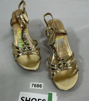 Womans New Delicacy Slingback Open Toe Dressy Sandals 9 Gold thumbnail 1