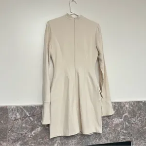 House of CB Mahalia dress Size Small Tall thumbnail 4