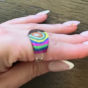 Vintage Lucite Plastic Acrylic Psychedelic Ring thumbnail 3