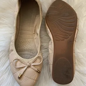 Beige Leather Ballet Flats Size 37 EU = 7 women’s thumbnail 8