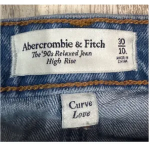 Abercrombie & Fitch Curve Love 90s Relaxed High Rise Distressed Jeans US 10 Tall thumbnail 2