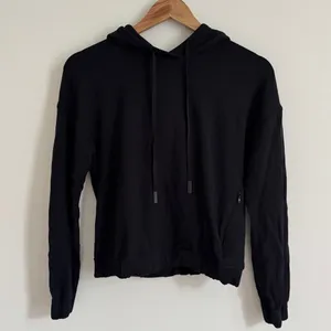 Lululemon Tech Lux Pullover Size 4 Black Hoodie Sweatshirt Wonen’s Small thumbnail 3