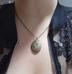 Antiqued bronze photo locket necklace. New thumbnail 5